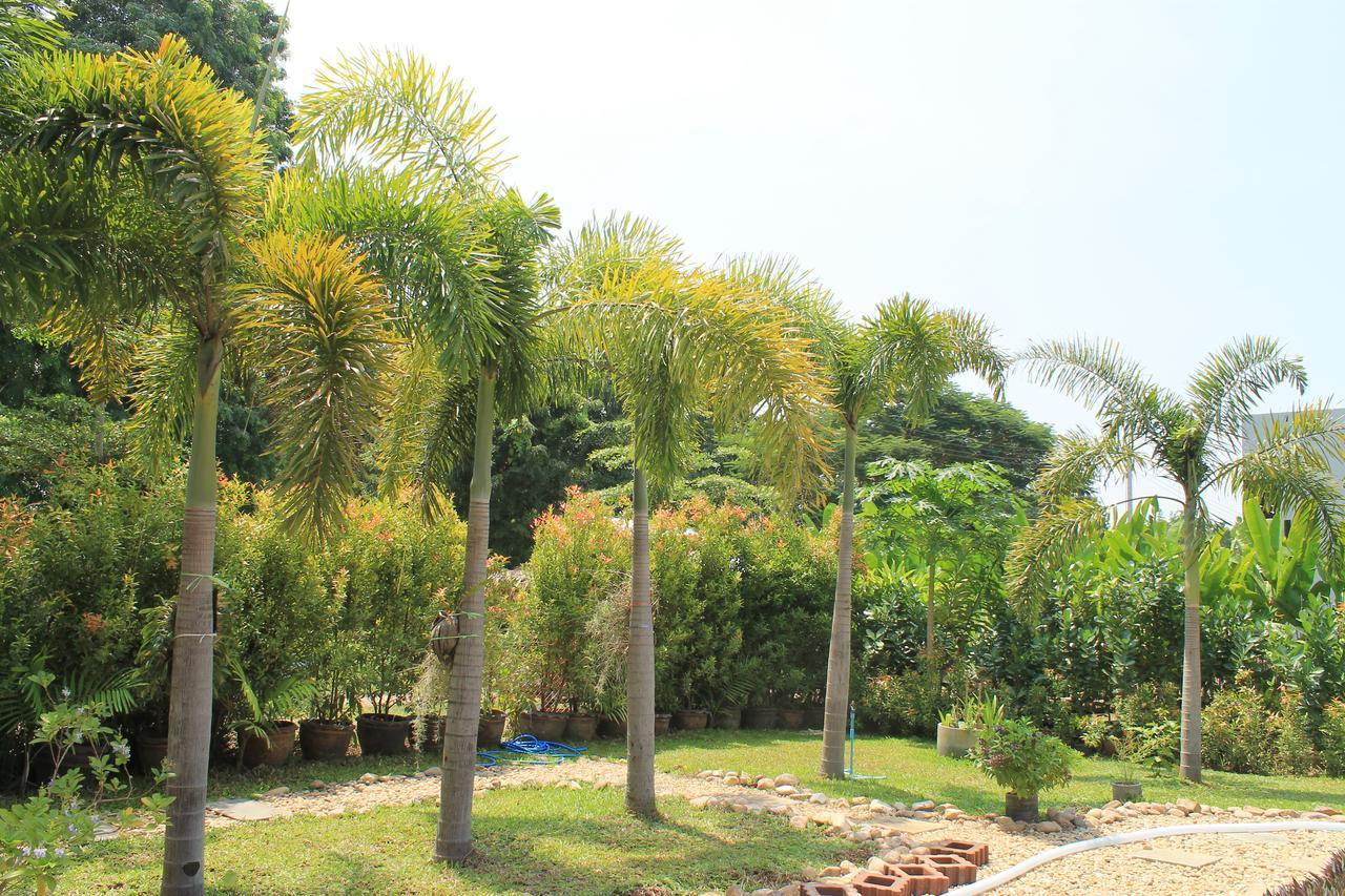 Jim Guesthouse Kanchanaburi Exterior photo