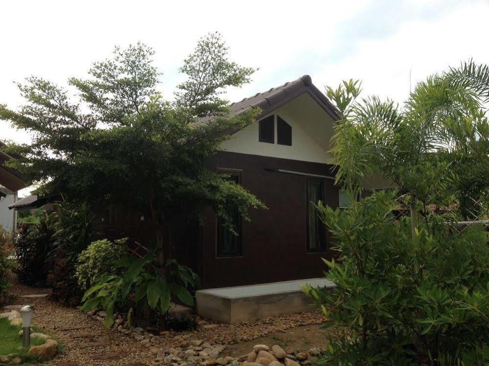 Jim Guesthouse Kanchanaburi Exterior photo